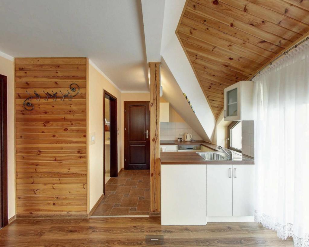 Villa Jura Pokoje Goscinne Zarki Εξωτερικό φωτογραφία
